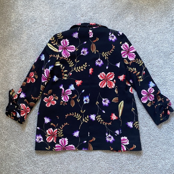 Express Blazer - Picture 3 of 6